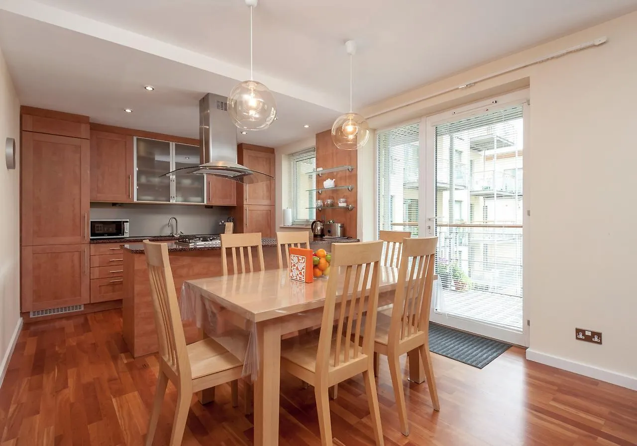 Apartment The Holyrood Road Residence Edinburgh