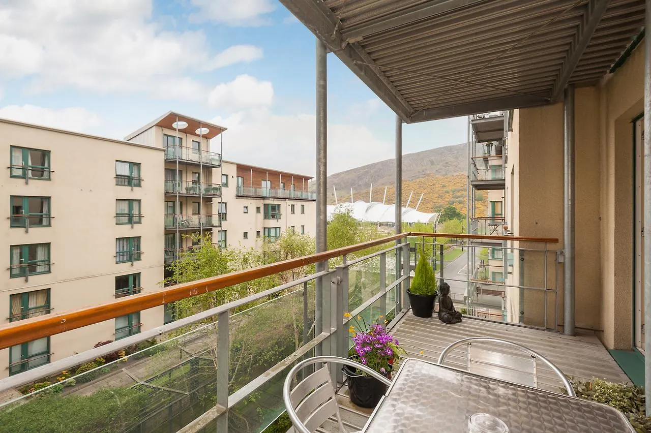 The Holyrood Road Residence Edinburgh Apartment