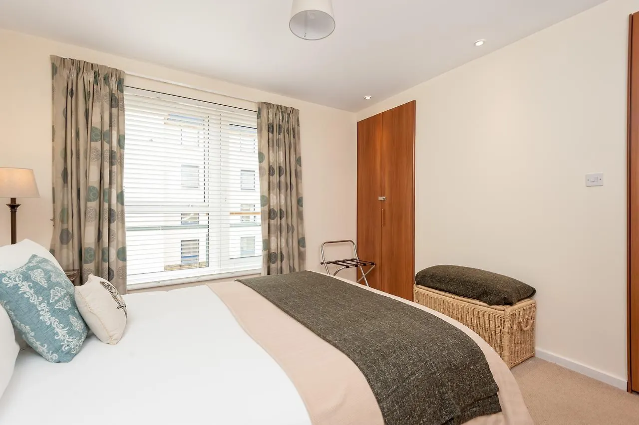 The Holyrood Road Residence Edinburgh Apartment